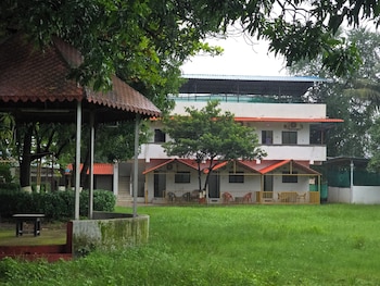 saaz resort and lawn