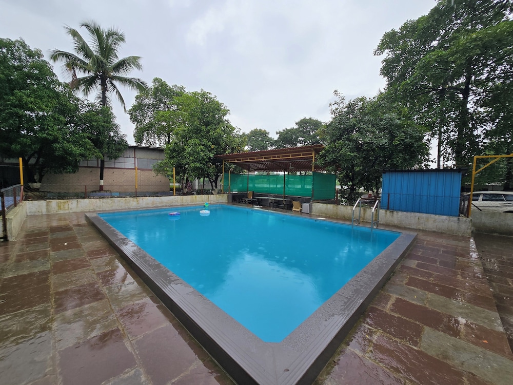 saaz resort and lawn