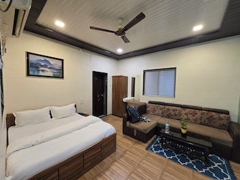 saaz resort and lawn