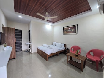 saaz resort and lawn