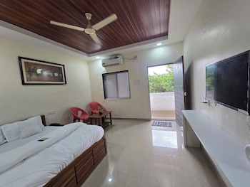 saaz resort and lawn