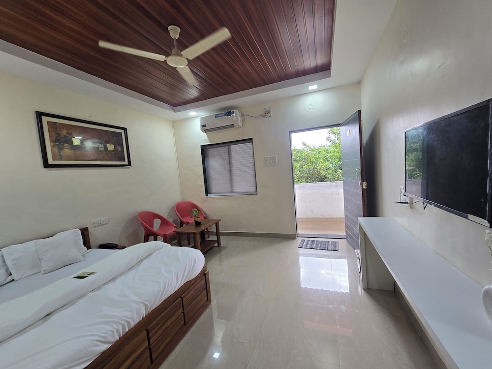 saaz resort and lawn