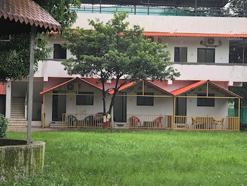 saaz resort and lawn