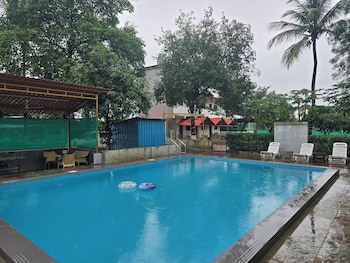 saaz resort and lawn