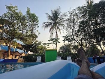 saaz resort and lawn