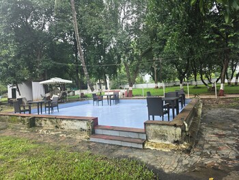 saaz resort and lawn