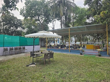 saaz resort and lawn