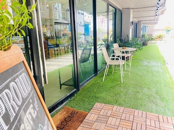 the grand lunara hotel at srinakarin