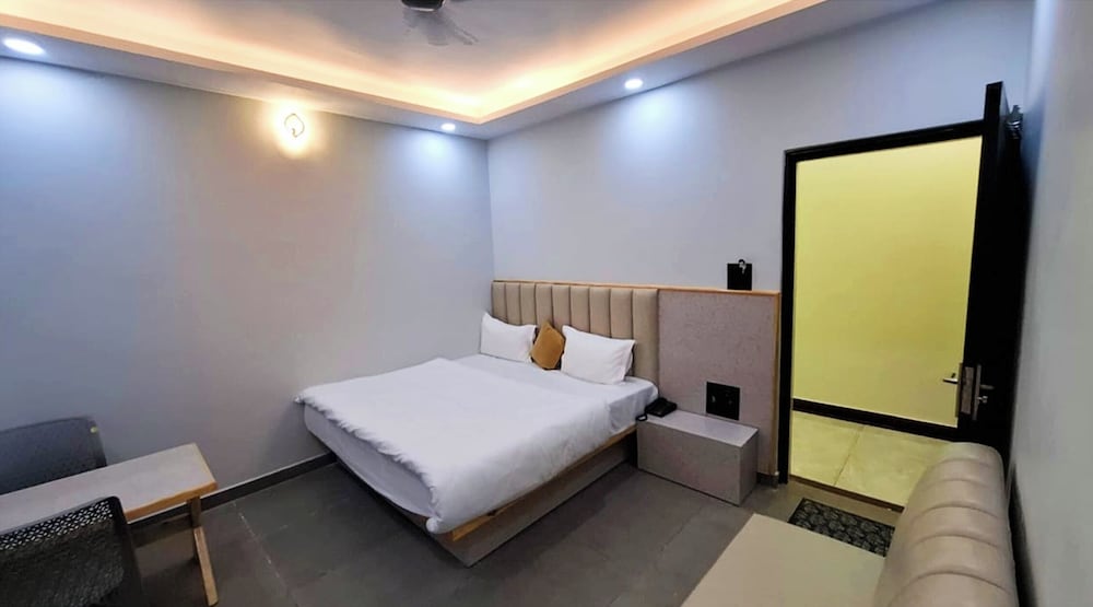 hotel heavens guest house haridwar
