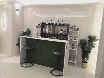 titanic residence 7 minute walk to the beach