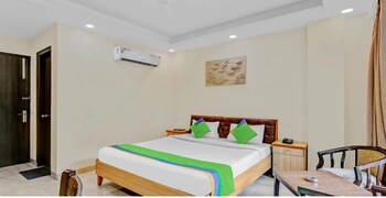 fabhotel sai village