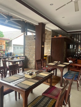 sk residence and restaurant patong