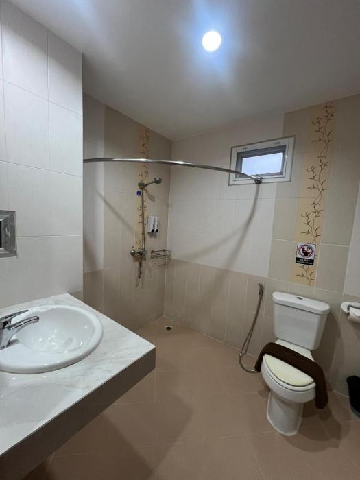 sk residence and restaurant patong