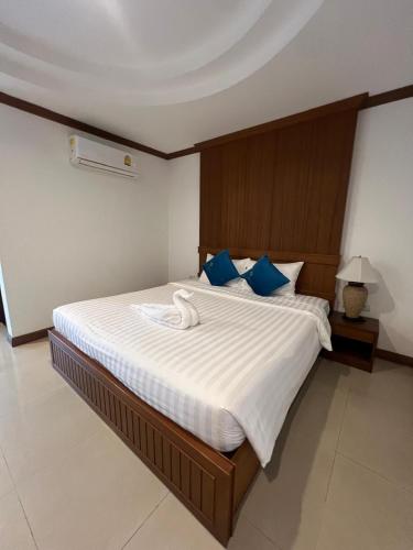 sk residence and restaurant patong