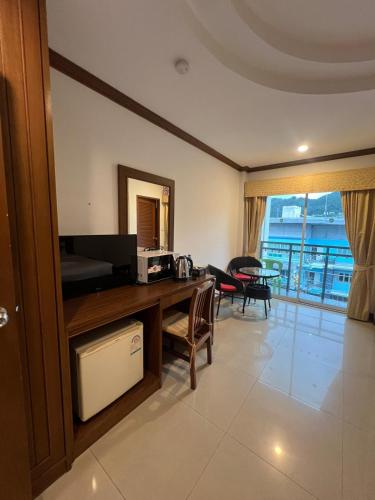 sk residence and restaurant patong