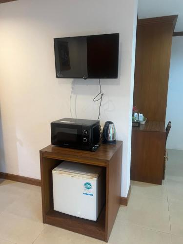 sk residence and restaurant patong