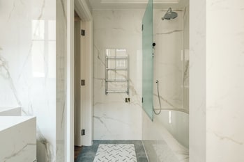 claridge house by slo