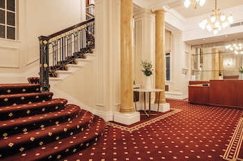 Claridge House By Slo,,5 star