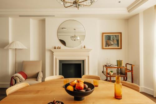 claridge house by slo
