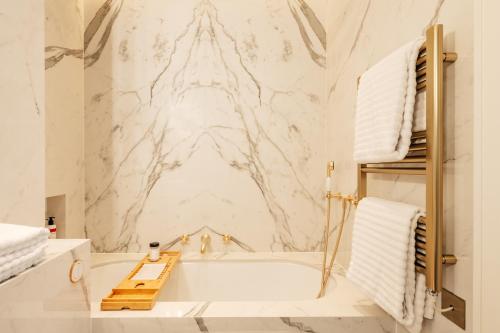 claridge house by slo