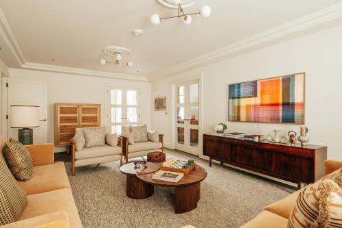 claridge house by slo