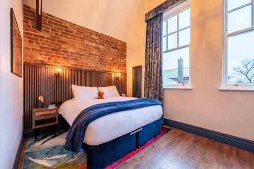 the old lyric hall st david aparthotel