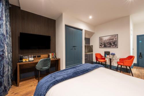 the old lyric hall st david aparthotel