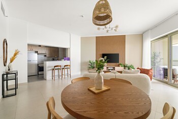 Silkhaus Ajwan C Tower,,0 star