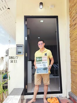 hunter hide pool villa