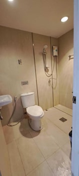 hunter hide pool villa