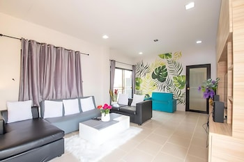 hunter hide pool villa