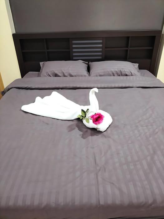 hunter hide pool villa