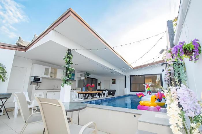 hunter hide pool villa