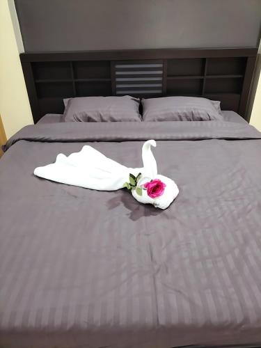 hunter hide pool villa