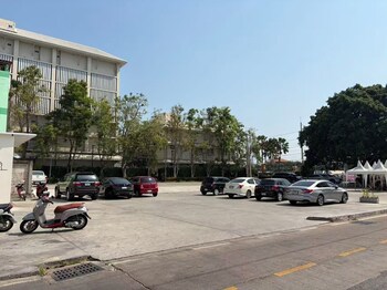 Pool Villa With Slide Karaoke Kitchen,,3 star