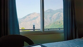 harika palace hidden awayfrom city chaos