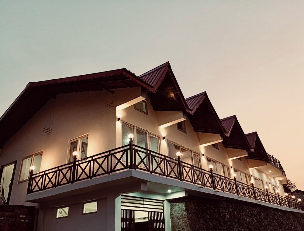 harika palace hidden awayfrom city chaos