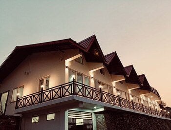 harika palace hidden awayfrom city chaos