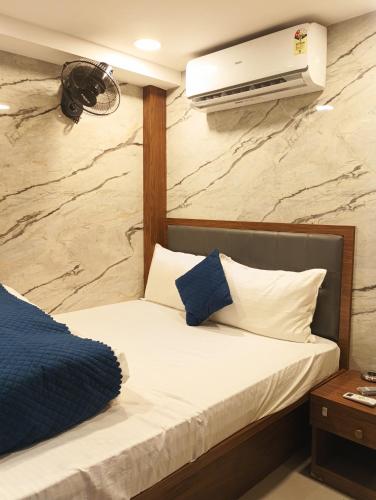 Dharavi Residency,,3 star