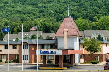 Days Inn By Wyndham Berlin Meriden,Connecticut>>Berlin,2 star