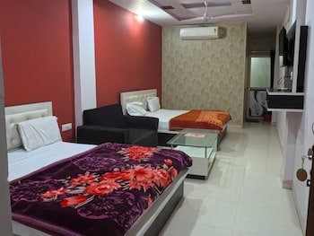 hotel aapno shyam and restaurant