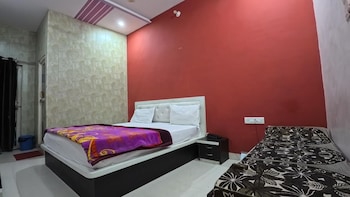 hotel aapno shyam and restaurant