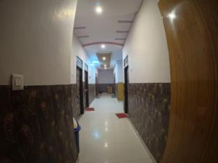 hotel aapno shyam and restaurant