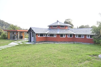 the wild planet treehouses and cottages