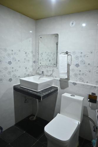 the wild planet treehouses and cottages