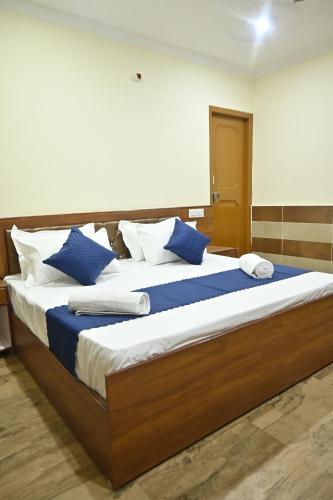 the wild planet treehouses and cottages