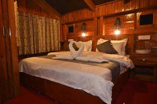 the wild planet treehouses and cottages