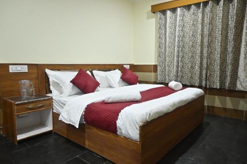 the wild planet treehouses and cottages