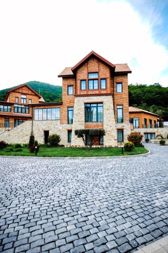 hill chalet hotel and resort