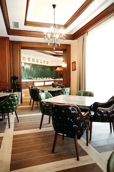 hill chalet hotel and resort